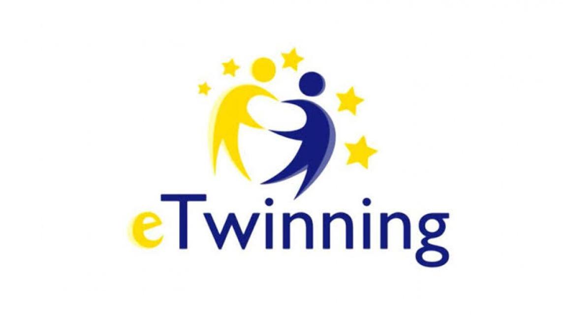 eTwinnig Projemiz  Logo Seçimi